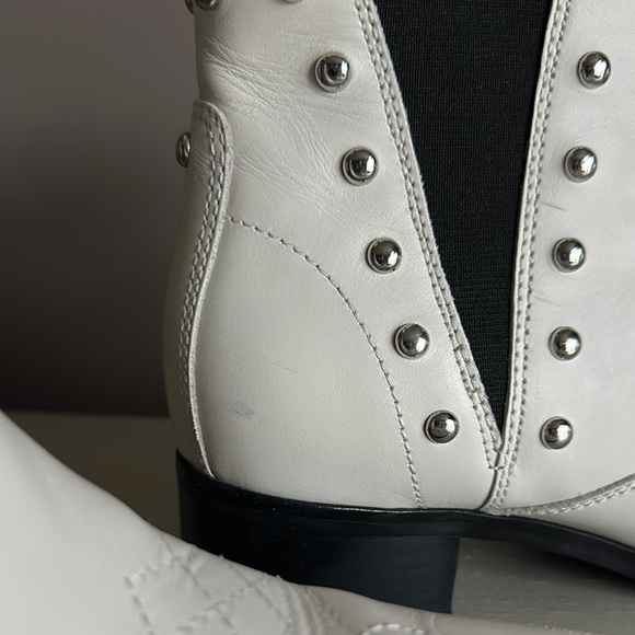 Marc Fisher White Yente Chelsea Boot Western, Stud Accents, Scalloped Stitching - Picture 7 of 10